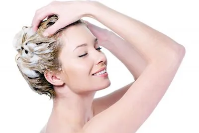 Полезные советы, как правильно мыть волосы. Чем лучше пользоваться — шампунем или мылом. Как часто надо менять шампунь для волос 4