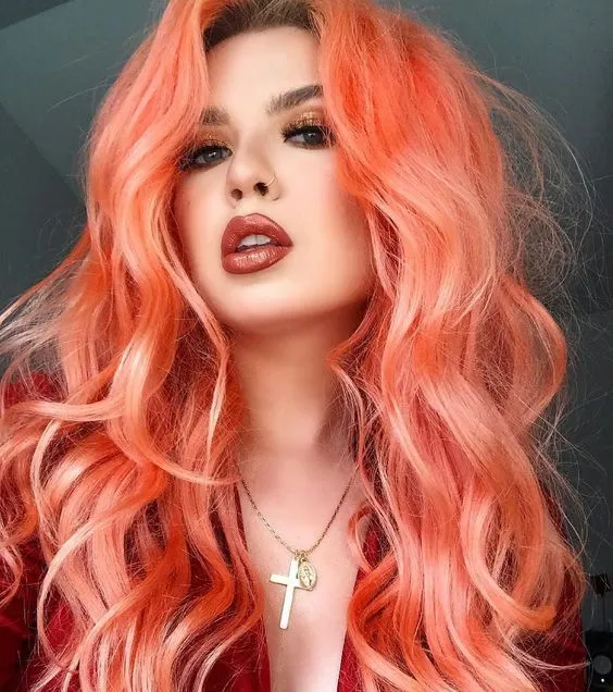 Розовый цвет волос: фото лучших оттенков. Кто красит волосы в розовый цвет 15