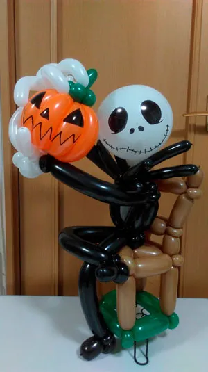 Украшения ручной работы с воздушными шарами на Хэллоуин