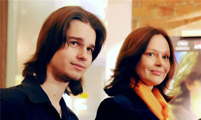Игорь Ливанов и Ирина Безюркова, потому что их сын умер.