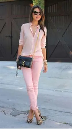 С чем носить розовые брюки – лучшие сочетания. Что одеть под розовые брюки 8