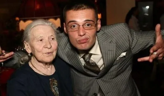 Алексей Долматов и его бабушка
