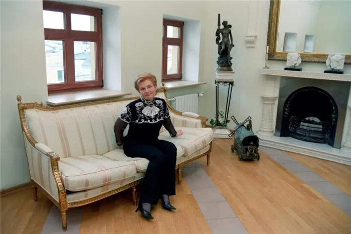 Где живет телеведущая Елена Малышева: квартира в Москве, коттедж и дом в США