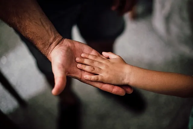 Как преодолеть обиду на отца и почему это важно сделать