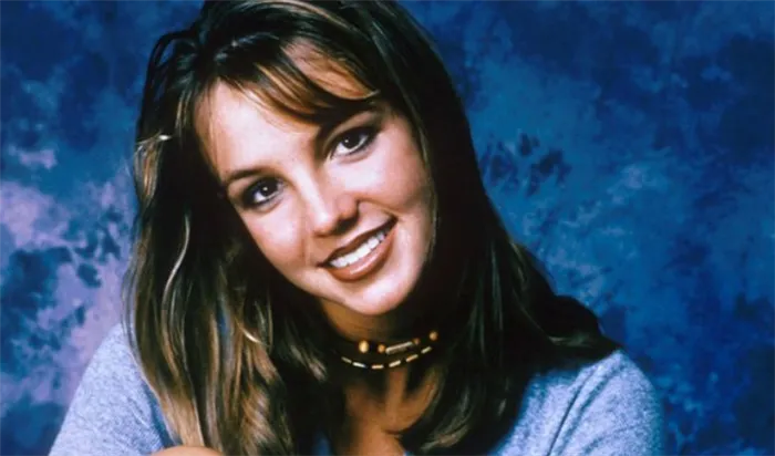 Бритни Спирс как кумир подростков в конце 1990-х годов