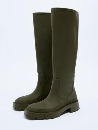 Кругом вода: как одеваться в дождливую погоду. Какую обувь иметь на дождь летом 6