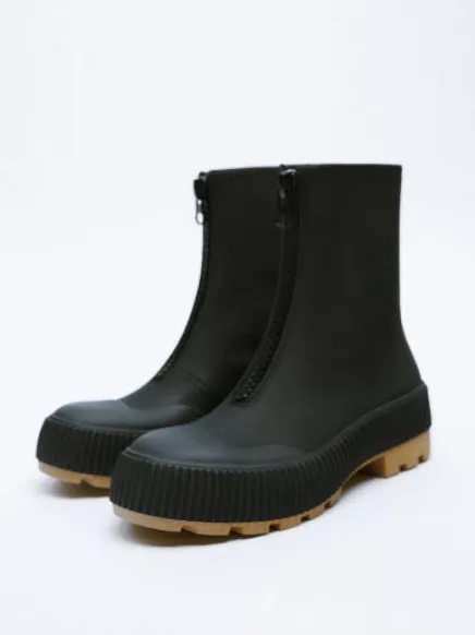Кругом вода: как одеваться в дождливую погоду. Какую обувь иметь на дождь летом 9