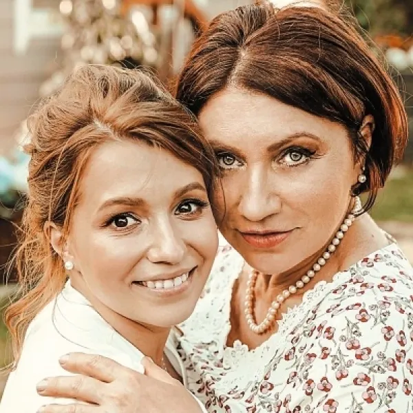 Роза Сябитова и дочь Ксения
