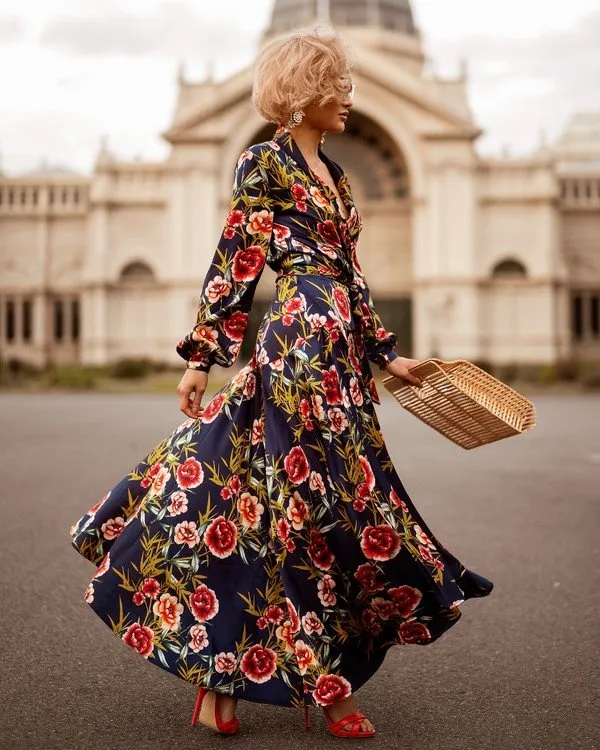 Великолепные макси-платья 2022-2023: самые красивые образы с длинными платьями