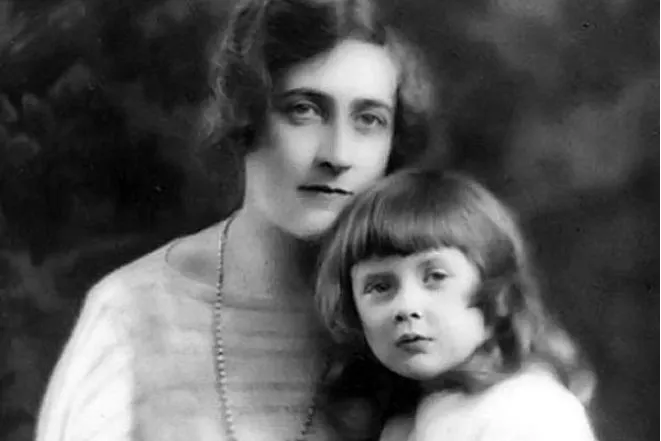 Агата Кристи и ее дочь.