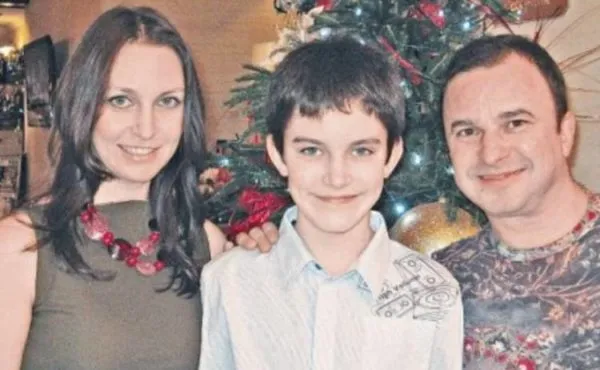 Виктор Павлик с женой Ларисой и сыном Павлом