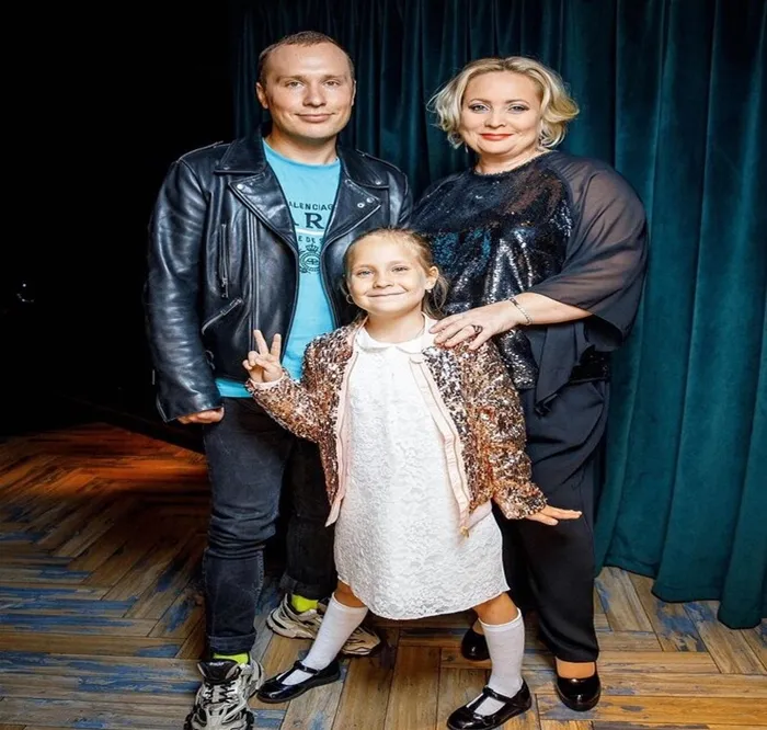 Светлана Пармякова с мужем и детьми