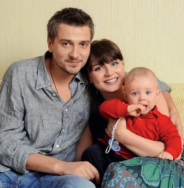 Полина Галарина с мужем и сыном