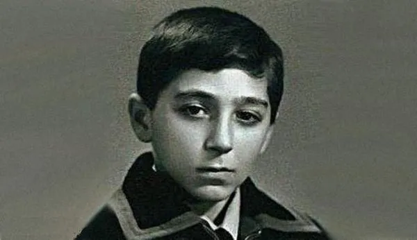 На фото: Григорий Лепс в детстве