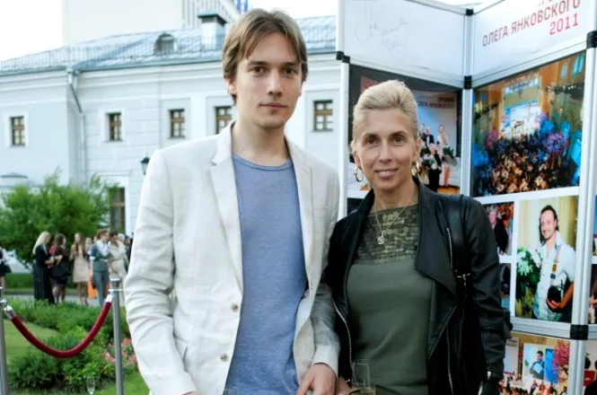 Алена Свиридова с сыном Василием