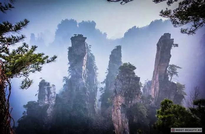 Парящие скалы Улинъюань