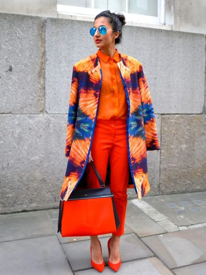 С каким цветом сочетается оранжевый цвет в одежде для женщин. Фото, кому идет, как выглядит, с чем носить. С каким цветом сочетается оранжевый? 9