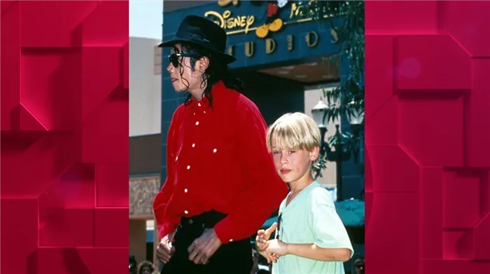 Майкл Джексон и Маколей Калкин в парке Disneyworld во Флориде в 1991-м
