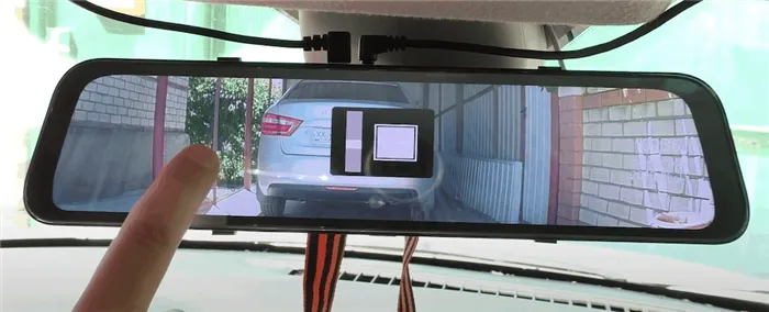 зеркало видеорегистратор с камерой задннего вида