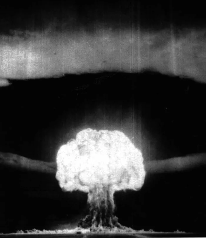 Взрыв заряда РДС-6с на Семипалатинском полигоне, 12 августа 1953 года