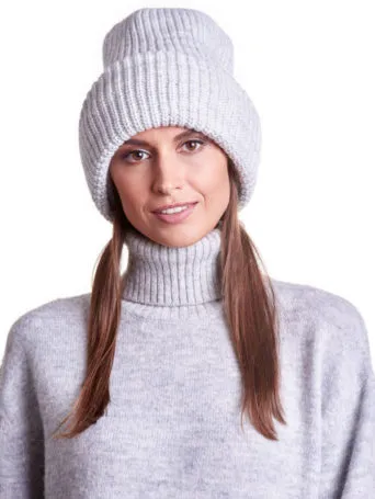 Как носить шапку в 50, чтобы выглядеть свежо и стильно в холодном сезоне 2021-2022. Как модно носить шапку? 36