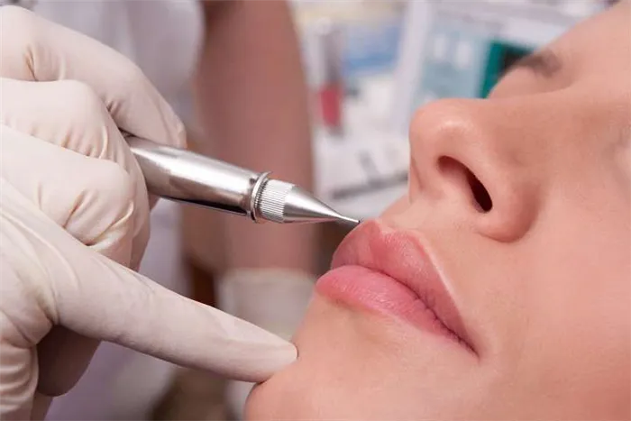 Перманентный макияж губ и бровей – это самые востребованные процедуры в салонах