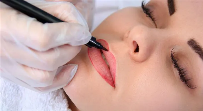 Коррекция контура губ – это основная задача перманентного макияжа