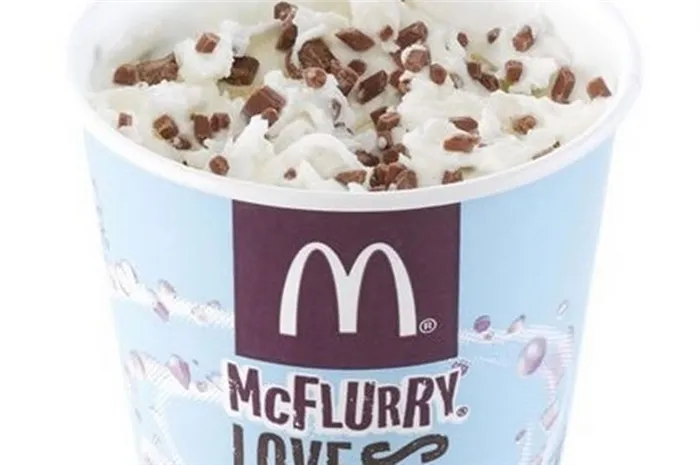 Макфлурри Де Люкс Клубнично-Шоколадное отзыв (Макдональдс) от Мороженое Макфлури