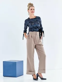 Широкие брюки — как носить летом 2022, чтобы создать эффектный и элегантный образ. Как называются широкие штаны женские 2022? 24