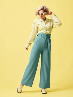 Широкие брюки — как носить летом 2022, чтобы создать эффектный и элегантный образ. Как называются широкие штаны женские 2022? 25