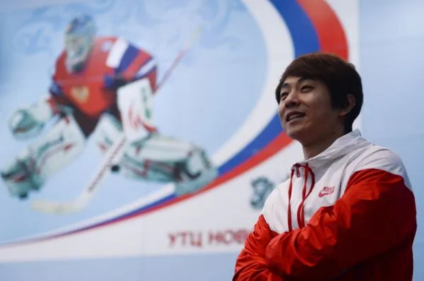 В декабре 2011-го российское гражданство получил южнокорейский спортсмен Ан Хён Су, или, как его называют в России, Виктор Ан. Это дало ему возможность выступать за сборную РФ по шорт-треку. 