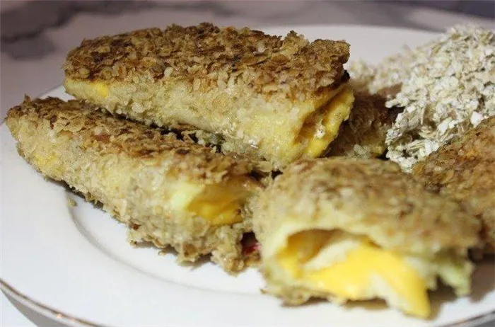 Горячие бутерброды с сыром и овсяными хлопьями на праздничный стол - рецепты