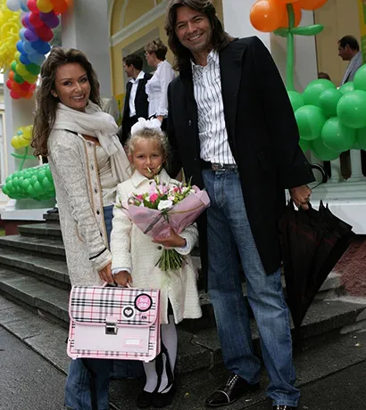 С мужем Дмитрием и дочерью Стефанией (2006)