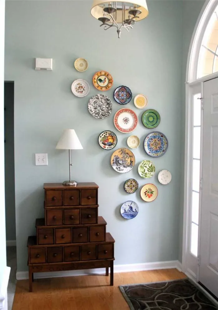 История появления сувенирных керамических тарелок. Тарелка на стену как называется. 51