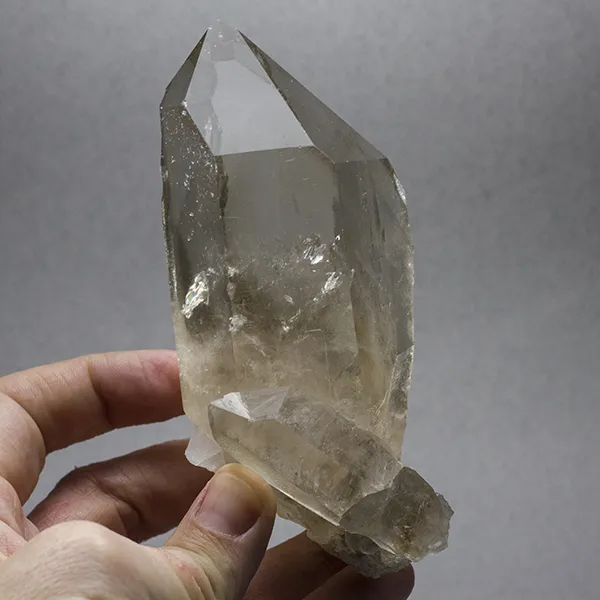 Как проверить: камень кварц или стекло?