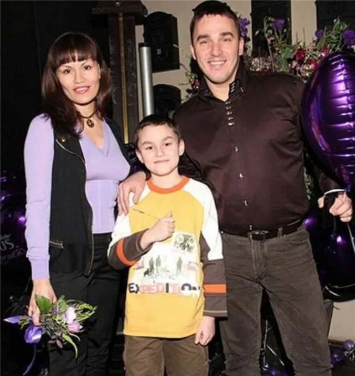 Кирилл Андреев и Лолита Андреева фото с сыном