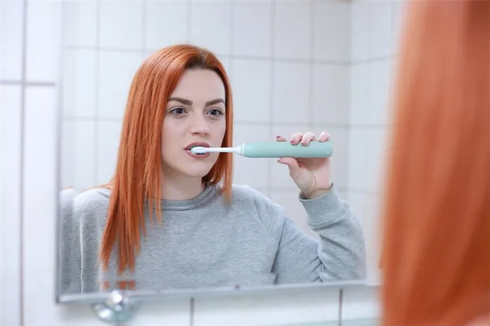 Как правильно чистить зубы мануальной щёткой. Как правильно чистить зубы. 4