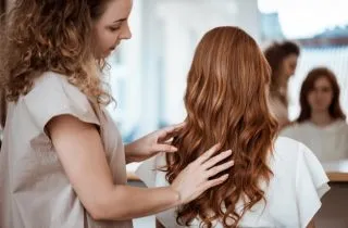 Прямо по курсу: как сделать волосы прямыми. Как сохранить прямые волосы после утюжка. 4