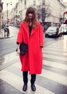 Как и с чем носить элегантно красное пальто женщине за 40. Как носить красное пальто. 8