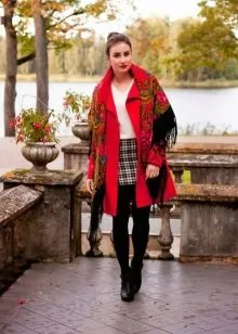 Как и с чем носить элегантно красное пальто женщине за 40. Как носить красное пальто. 6
