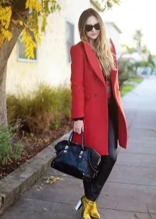 Как и с чем носить элегантно красное пальто женщине за 40. Как носить красное пальто. 7