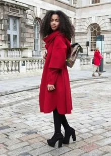 Как и с чем носить элегантно красное пальто женщине за 40. Как носить красное пальто. 12
