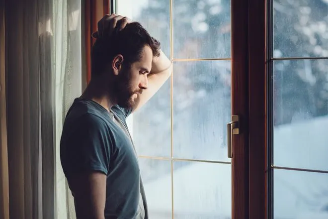 Как можно помочь мужчине пережить депрессию