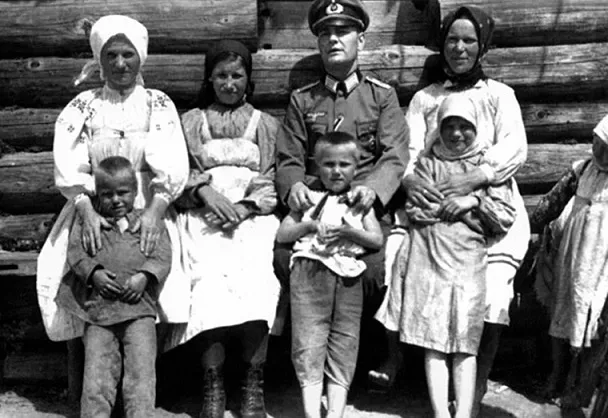 Фашистята» и«немчики». Судьба детей, рожденных от немцев в СССР и Западной Европе. Что творили немцы с женщинами детьми. 5