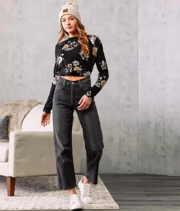 Идеальные женские джинсы 2022-2023: модные новинки и образы с джинсами на фото. Какие джинсы в моде 2022. 80