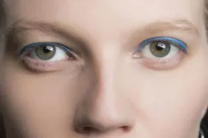 Цветные стрелки для зеленых глаз