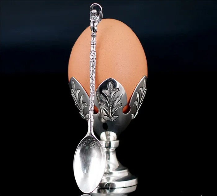 Серебряная подставка для яйца