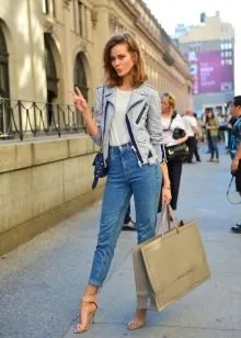 Все, что нужно знать про женские джинсы с высокой талией зимой 2020–2021. Как носить джинсы с высокой талией. 18