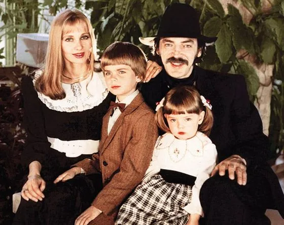 Семья Лизы Боярской: мама, папа и брат