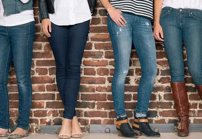 С какой обувью носить джинсы: правила стиля для женщин. Какую обувь носить с джинсами женщинам. 2